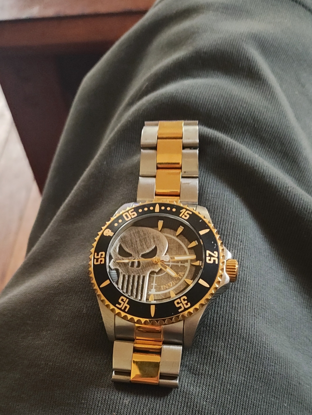 Two-Tone Gold and Silver Men's Wristwatch with Skull Dial